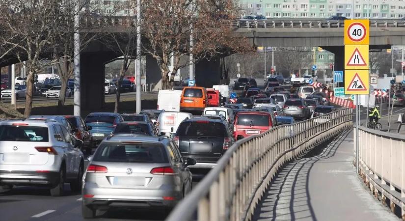 Budapest a reggeli káoszban fuldoklik – Szentkirályi odacsapott