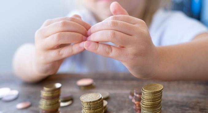 Megvan, mikor érkezik a karácsony előtti családi pótlék