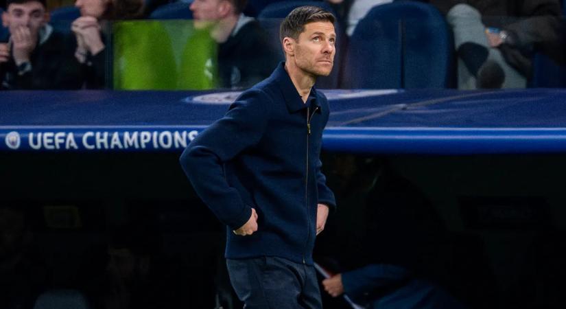 Négy Real-játékos is kiállt Xabi Alonso mellett