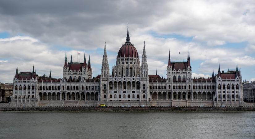 A magyar állam 16391 milliárd forint új adósság kibocsátására készül