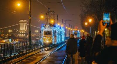 Képeken a Fényvillamos, ami nélkül nincs igazi budapesti karácsony