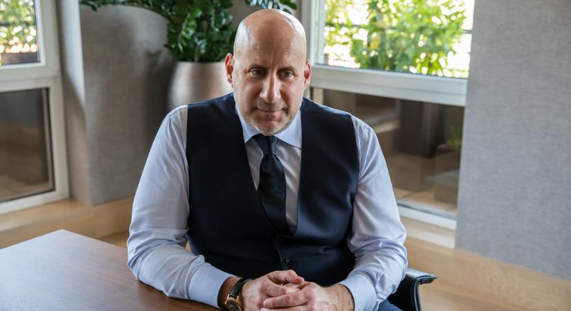 Tízmilliárdokból vásárolja vissza az állam a 4iG műsorszóró cégét Orbán kedvenc techmilliárdosától