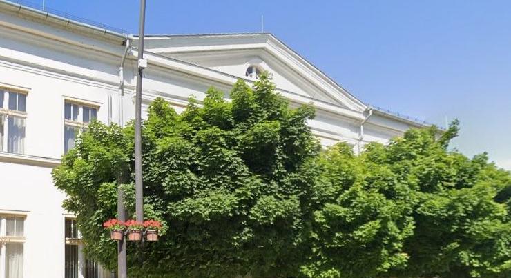 Rendőrök vittek el egy öröklési ügyekkel foglalkozó ügyintézőt a tamási polgármesteri hivatalból