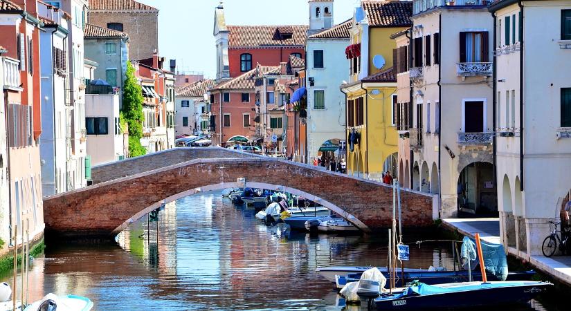 Kis Velencének hívják ezt az olasz kisvárost: A Netflix sikersorozata is itt játszódik ( olasz karácsonyi süti recept)