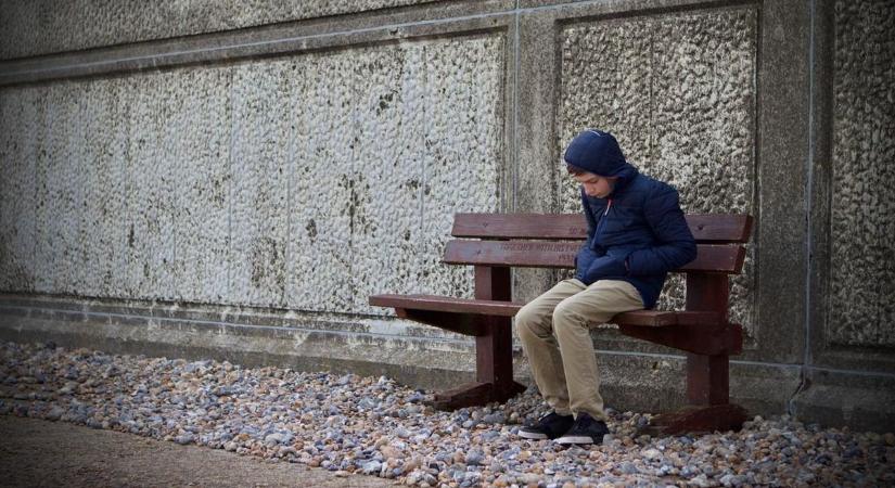 Eltűnt egy 14 fiú Tamásiból, egy hónapja nem találják