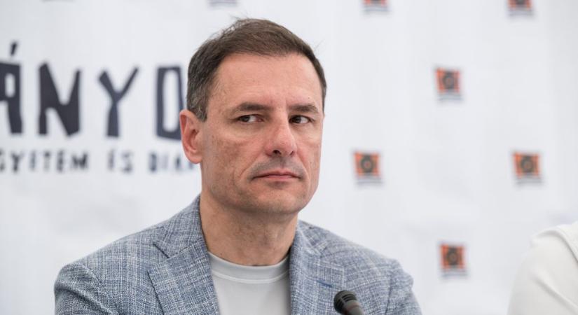 Tetemre hívták a minisztert a Szőlő utca miatt