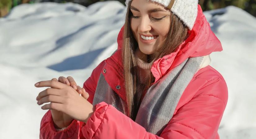 Kirepedezett, száraz kezek kezelése télen: ezt vesd be a kemény hideg ellen