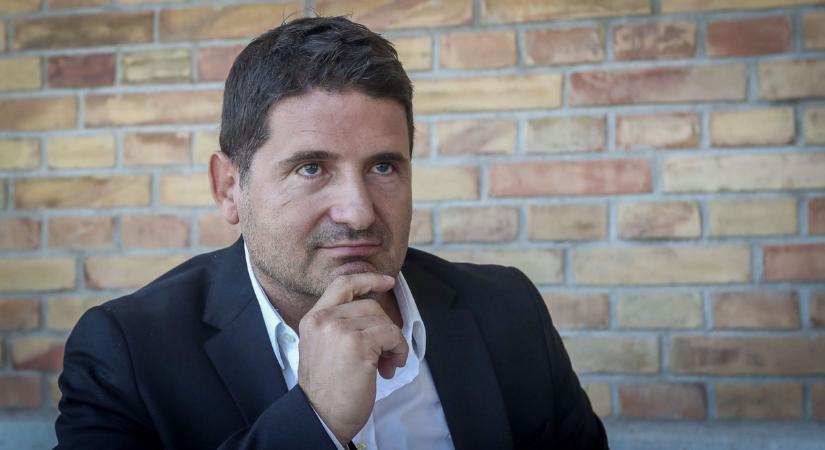 Hajdú Péter bebizonyította: az EU-ban hazánkban a legolcsóbb az áram!