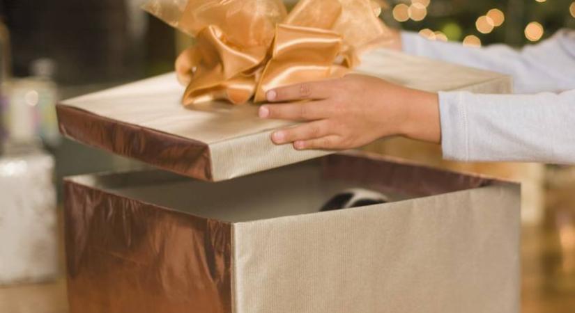 Ilyen ajándékot sose adj karácsonykor: rengetegen figyelmeztetnek rá idén is