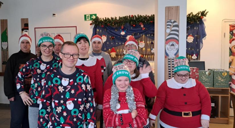 Mikulásajándékot kaptak a Liliom Otthon lakói a máltaiaktól