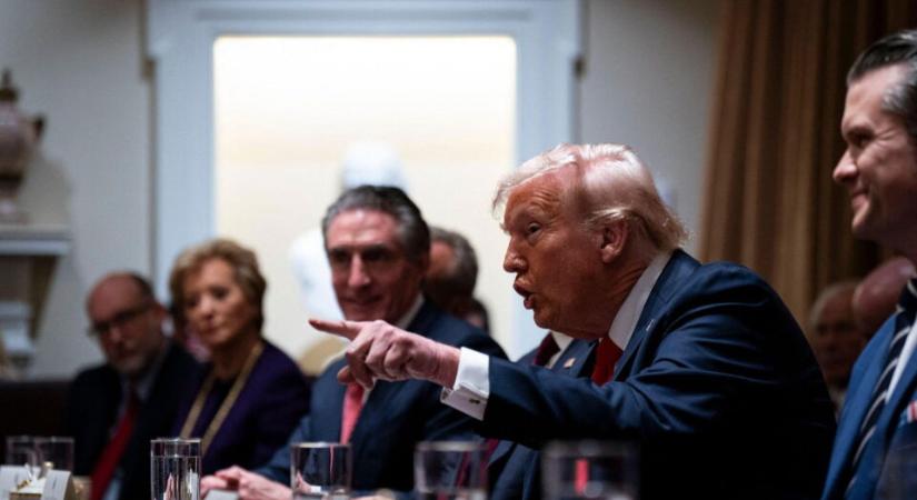 Pénzzel fegyelmeznék meg Trumpot?