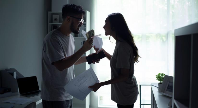 Fontos változás élesedik az adózásban Magyarországon: új szabályok növelhetik a terheket
