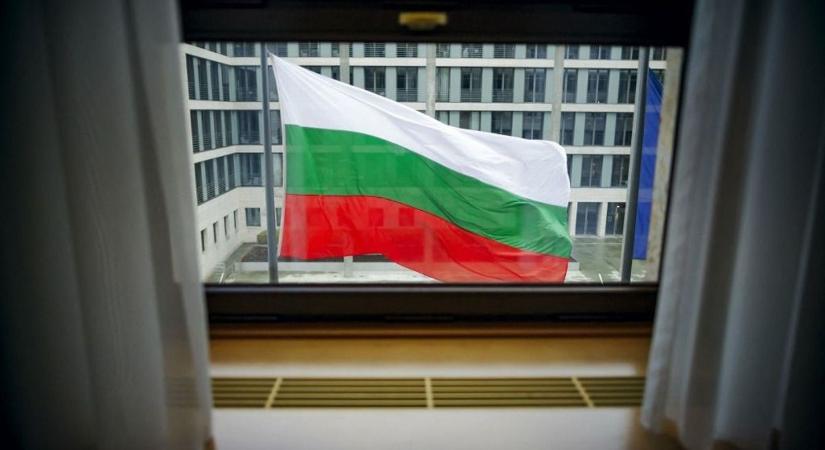 Már csak ez hiányzott az EU-tagállamnak, ahol a korrupció ellen tüntetnek: Brüsszel a közbeszerzések miatt bíróság elé citálja