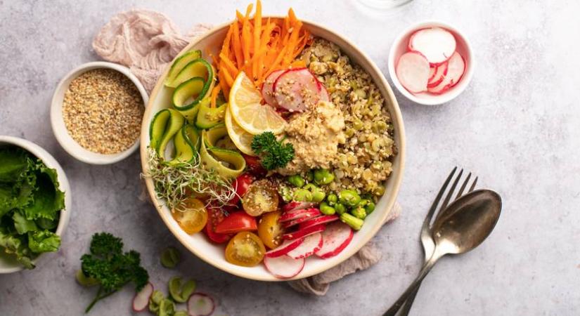 Stabilizálja a vércukrot, tele van fehérjével és kiváló rizs helyett: így fogyaszd a quinoát