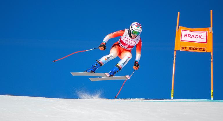 Mentőhelikopterrel vitték kórházba a téli játékokra készülő olimpiai bajnok sportolót