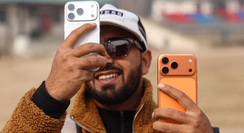 Ilyen IPhone-t még nem láttunk, az Apple nem aprózza el, mindjárt hódítani akar az újítással