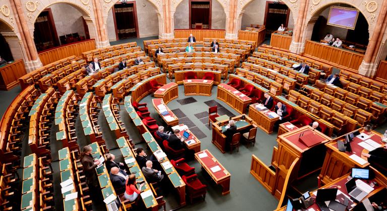 A Demokratikus Koalíció feloszlatná a parlamentet