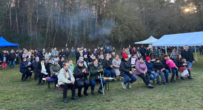 Egységben az advent: meghitt közösségi ünnep a Balhási kiserdőben