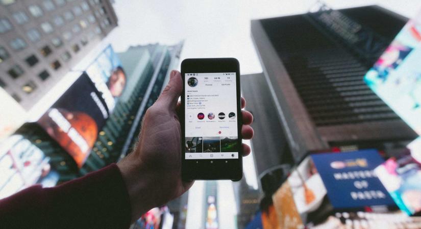 Amerika 5 évre visszamenőleg közösségi média előzményeket kérhet az ESTA-utasoktól