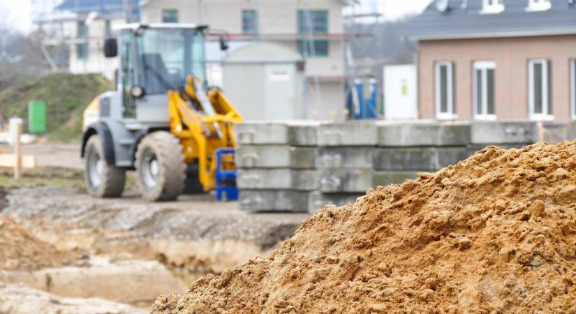 Jövőre is a közberuházások tarthatják életben az építőipart