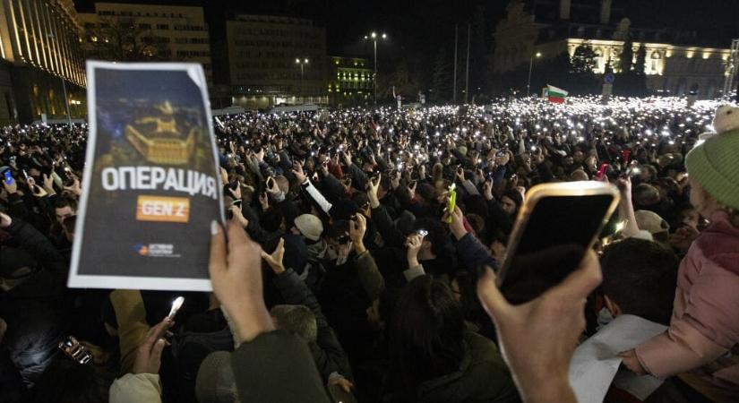 Tűnjetek el – követelték a hetek óta tüntető bolgár fiatalok, a kormány hallgatott rájuk