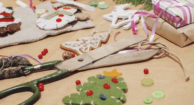 Három egyszerű, kézzel készíthető karácsonyi ajándékötlet tanároknak