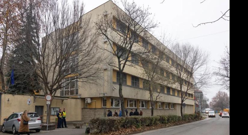 A Szőlő utcai javítóintézet korábbi megbízott igazgatója után két másik gyanúsítottat is letartóztattak