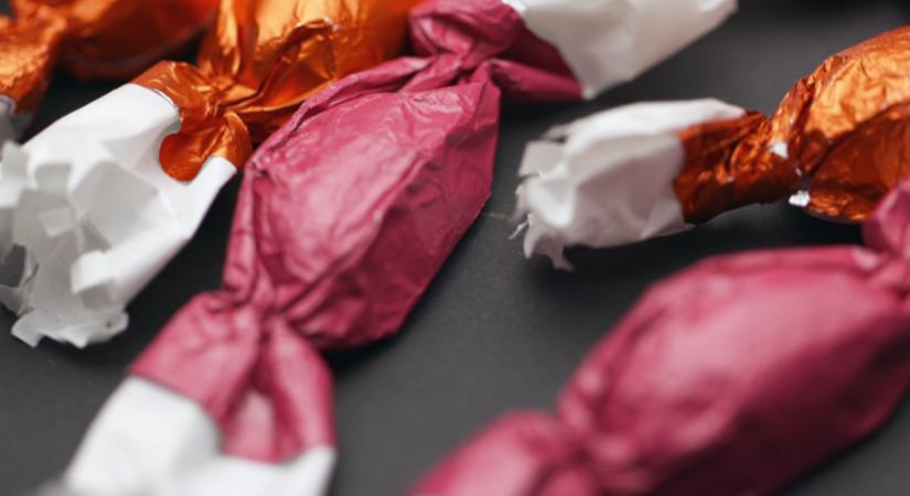 Hogy lett ekkora siker a szaloncukor? – érdekességek a klasszikus karácsonyi édességről