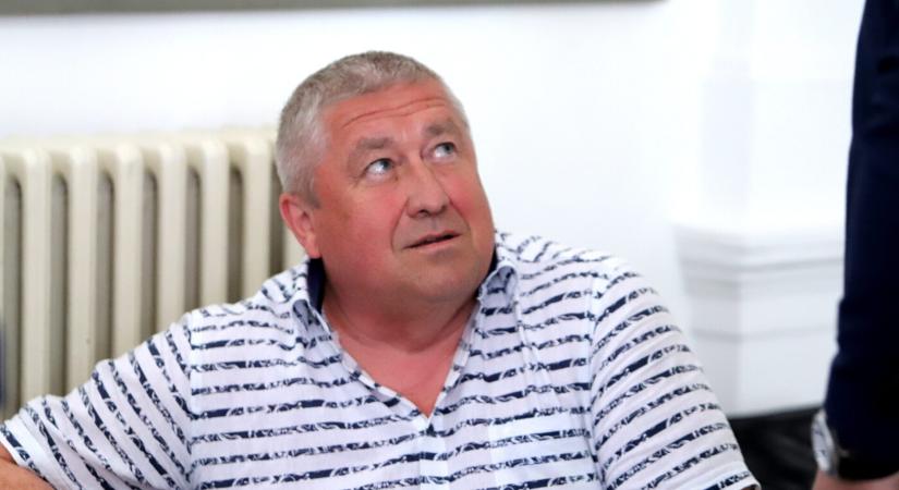 Susko újra megmentette a korrupciós botrányokba keveredett Kováčikot