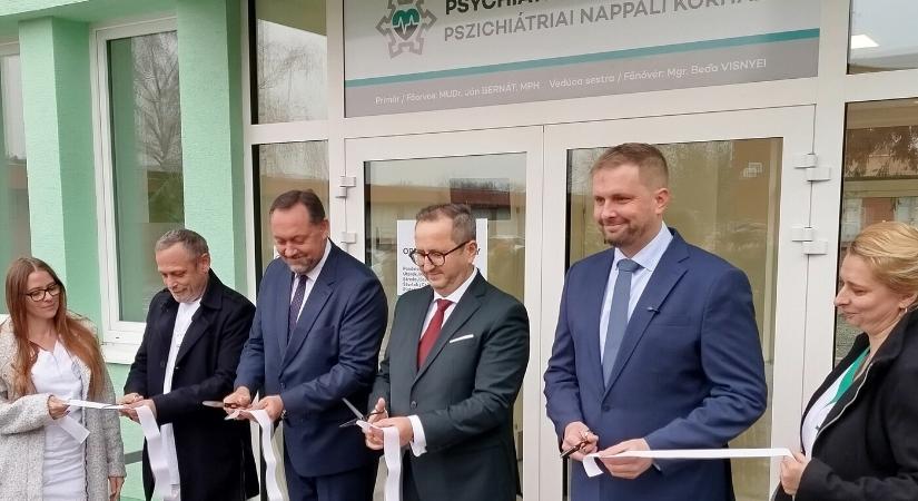 Két jó hír Érsekújvárból – kedvezőbb besorolást kapott a kórház és nappali pszichiátriai központ is nyílik