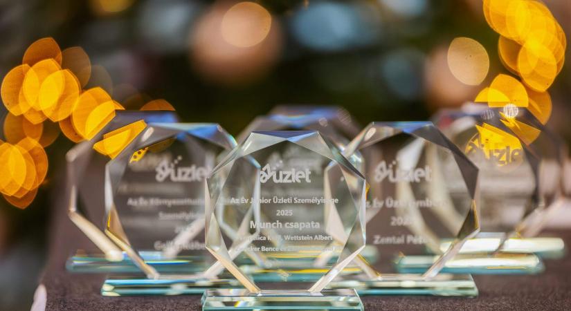 Először adtuk át az üzleti élet kiválóságainak AzÜzlet üzleti díjait