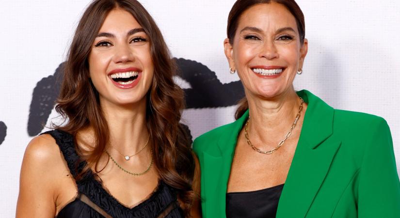 Teri Hatcher 28 éves lánya elképesztően gyönyörű nő – így hasonlít anyukájára