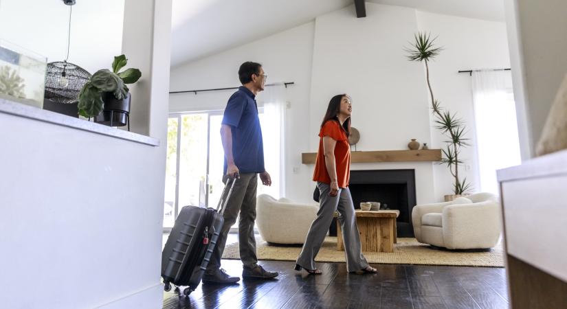 Az Airbnb-t tiltó rendelet felfüggesztését kéri, adóemelést javasol az apartmankiadók egyesülete