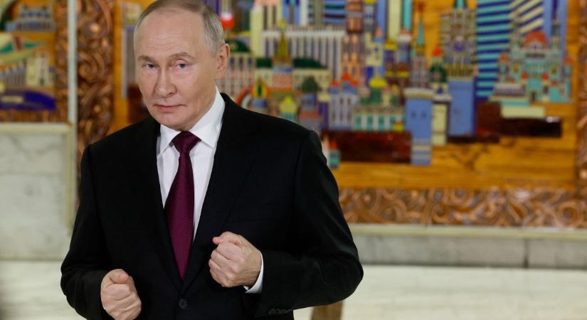 Putyin a nyugdíjasok Kánaánját vizionálja, és arra biztatja a családokat: vállaljanak akár nyolc gyereket