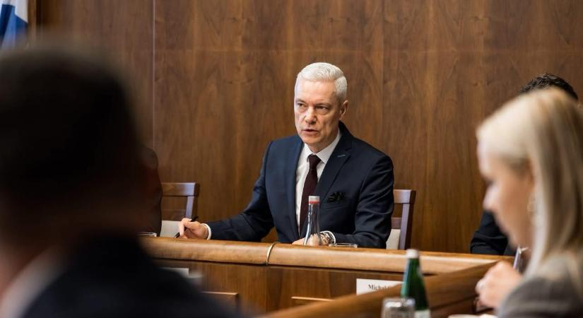 Leváltották Ferenčákot, már csak 78 képviselőre támaszkodhat a Fico-kormány