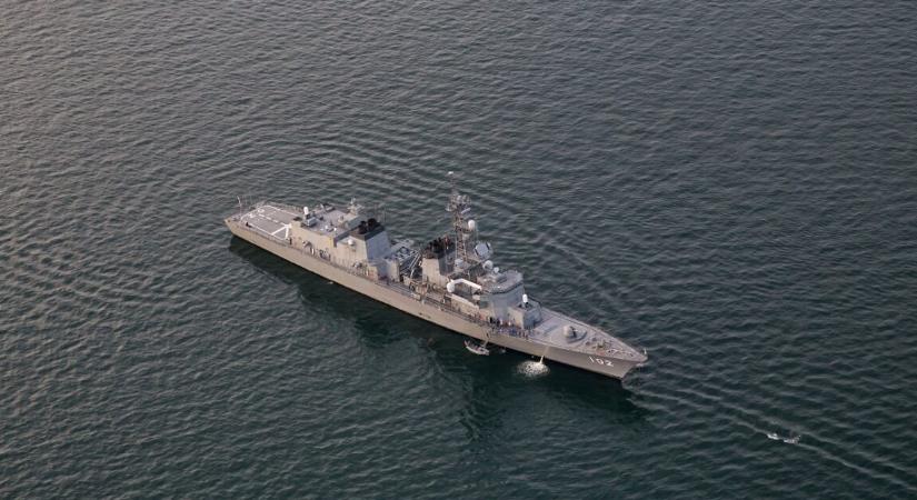 Hihetetlen, mit élt túl egy elit tengerész a jeges vízben