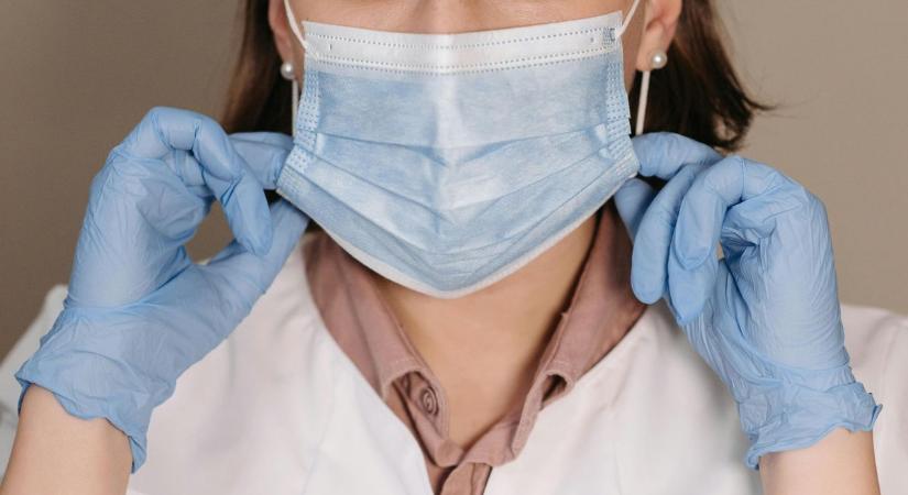 Összegyűjtöttük, amit a kórházak látogatási szabályairól és a maszkhasználatról tudni kell