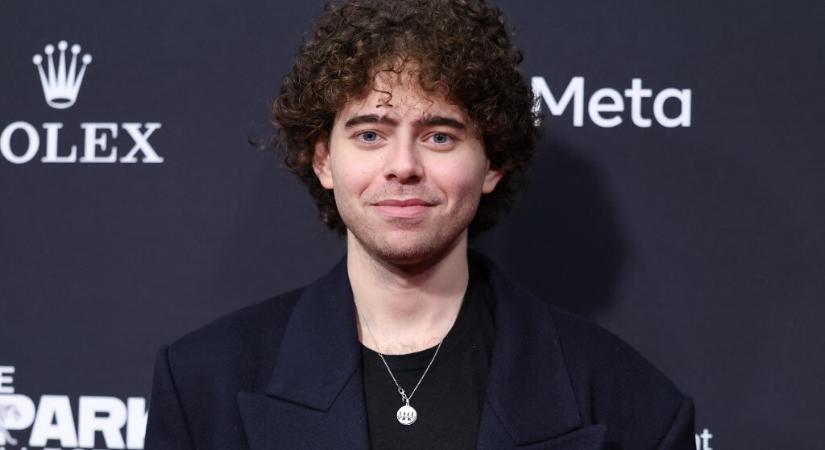 Magyar Péter győzelmét várja a 27 éves zseni platformja, amely Trump elnökségét és Biden visszalépését is megjósolta