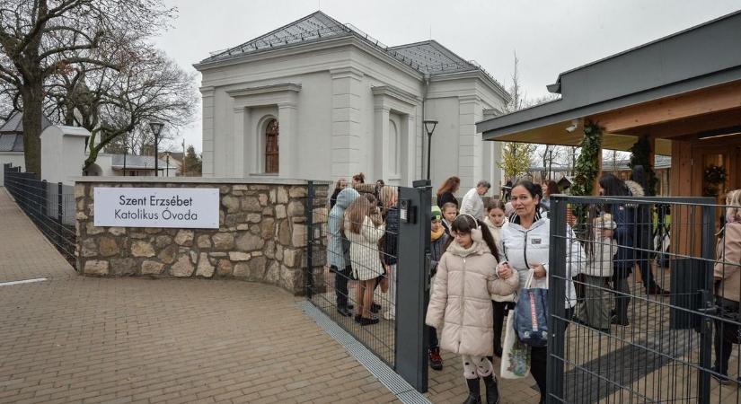 Ahol a gyermekek szívébe beköltözik az Isten szeretete, fogalmazott dr. Ternyák Csaba Gyöngyösön