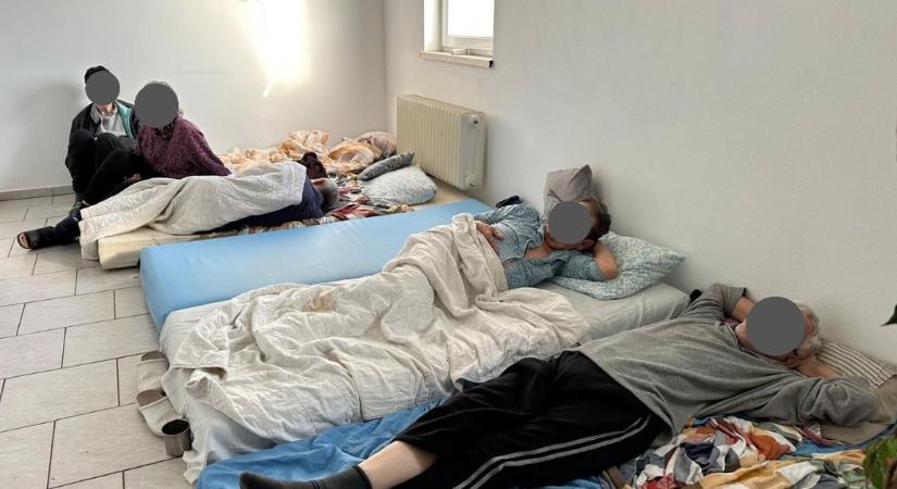 Rémségek háza a Bánságban: közel száz idős embert tartottak embertelen körülmények között