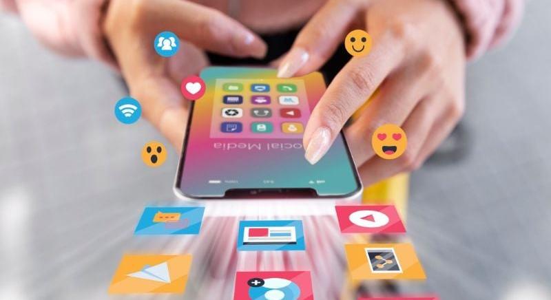 Veszélyes trend körvonalazódik: így alakítja át a fiatalok életét az AI és a TikTok–YouTube függés