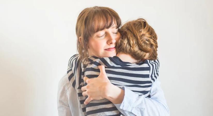 Örökbefogadni a gyerekünket – amikor egyet nő a szívünk