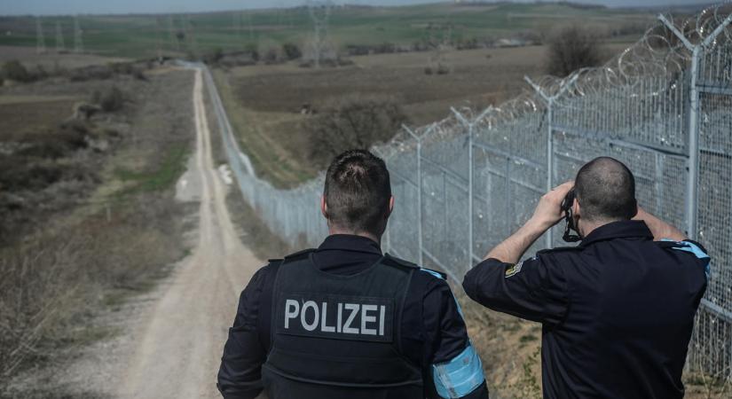 Kivonulnak az EU-s határőrök Magyarországról