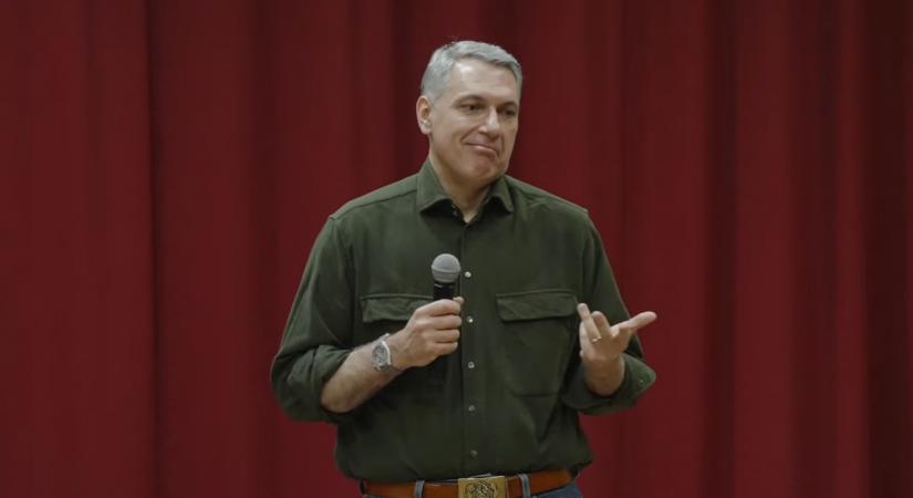 Lázár megfejtette az USA nemzetbiztonsági stratégiát: „Az Európai Unió egy nagy kalap szar”