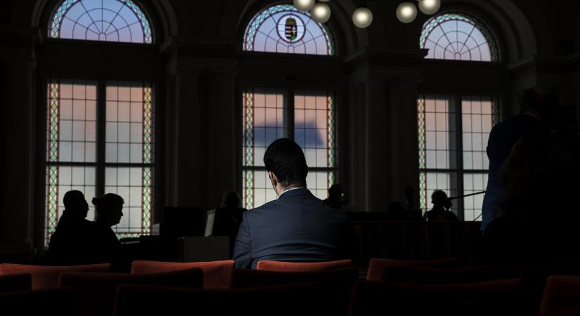 Letartóztattak egy pálházai tanárt, aki megerőszakolta a 12 éves tanítványát