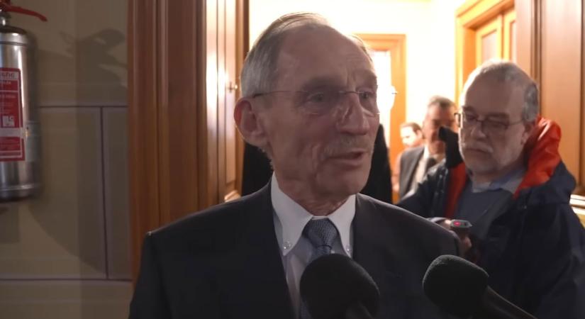 Elképesztő szabályt hozott be Pintér Sándor az alkalmazottaira, elmondta az okát is a rendkívüli intézkedésnek