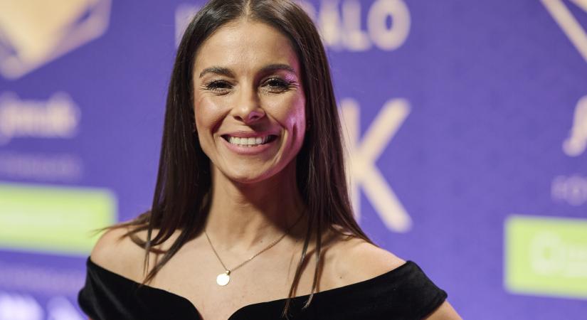 Végtelen hosszú lábakat villantott Molnár Andi