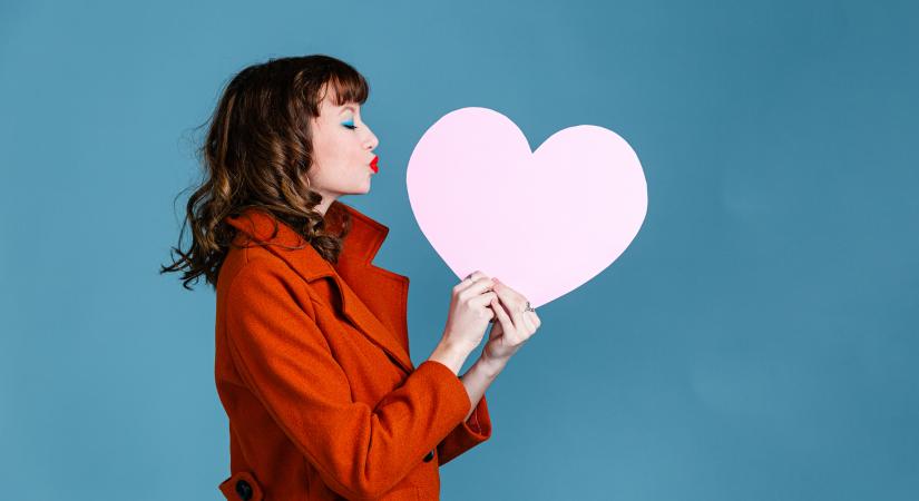 Szerelmi horoszkóp 2026: szenvedélyt, szakítást és újrakezdést ígérnek a csillagok