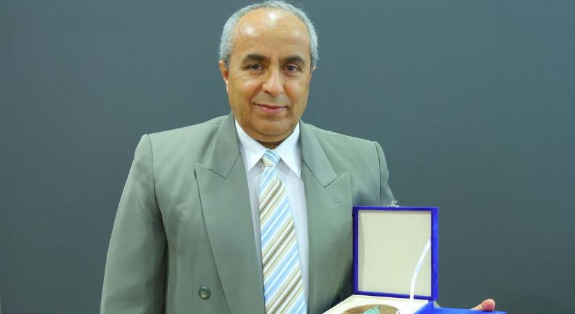 Dr. Al-Sheraji Mohamed főorvos vehette át a Dunaújváros Egészségügyéért díjat