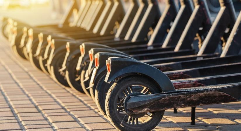 Elektromos rollerrel gázolt halálra egy kétgyermekes apát egy 25 éves részeg nő